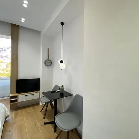 In Blloku In Front Of Taiwan Apartament Tirana