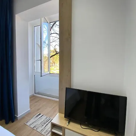 In Blloku In Front Of Taiwan טיראנה