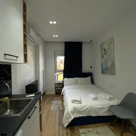 Apartament In Blloku In Front Of Taiwan Tirana