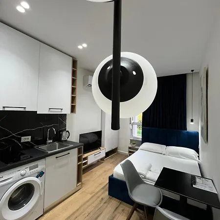 Apartament In Blloku In Front Of Taiwan Tirana