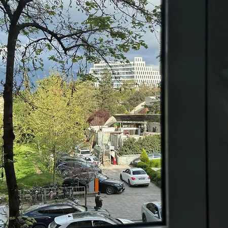 In Blloku In Front Of Taiwan דירה *