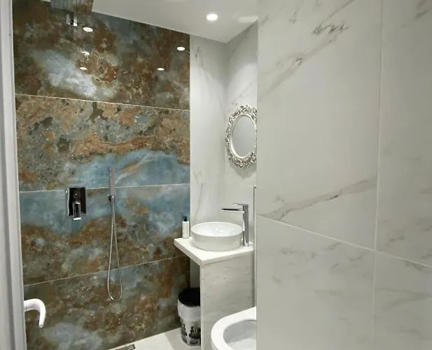 In Blloku In Front Of Taiwan アパート ティラナ