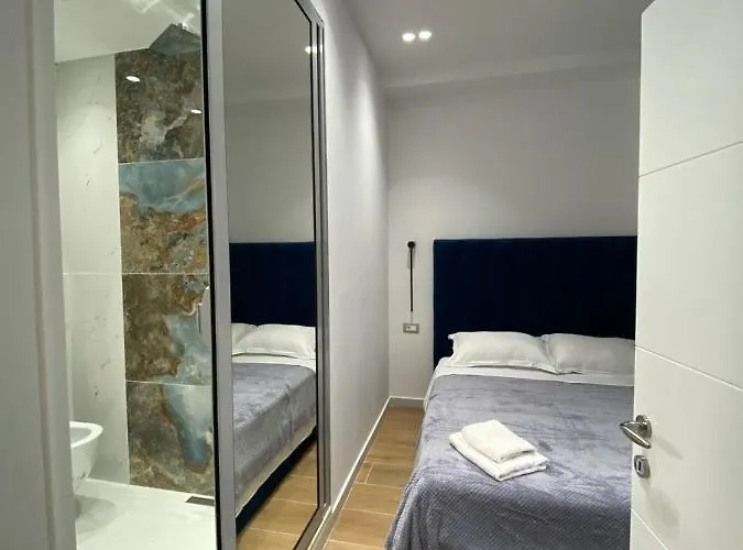 In Blloku In Front Of Taiwan ティラナ