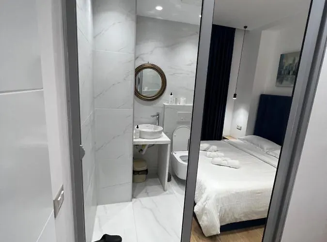 In Blloku In Front Of Taiwan * 地拉那