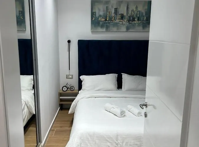 In Blloku In Front Of Taiwan * 地拉那